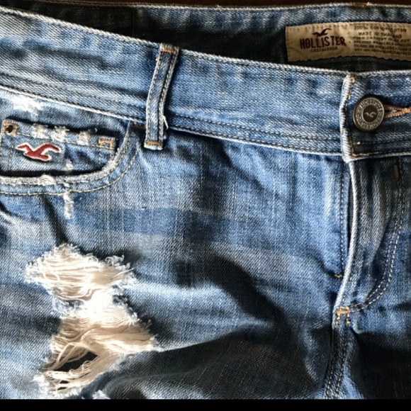 Hollister size 9 jean shorts - Picture 4 of 4